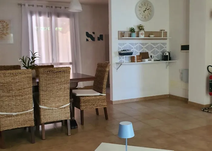 Dom wakacyjny Luna Marina House